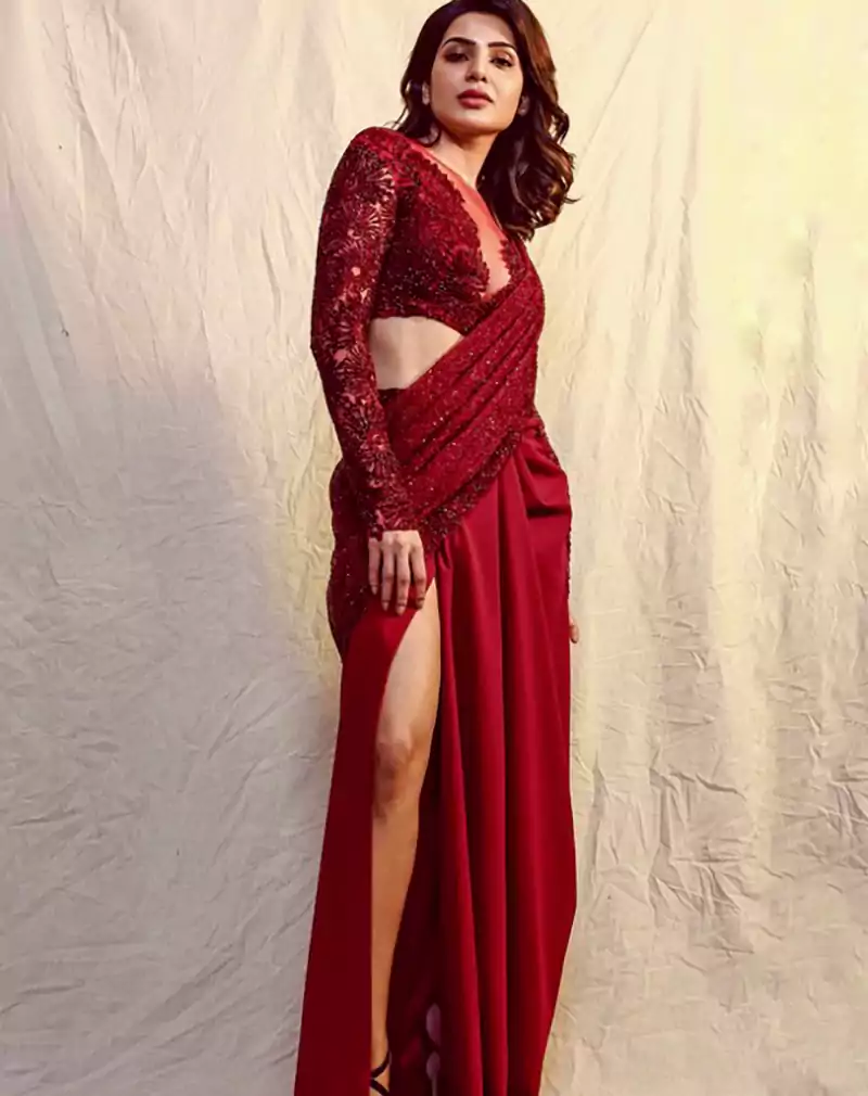 Hot pics of Samantha in red saree