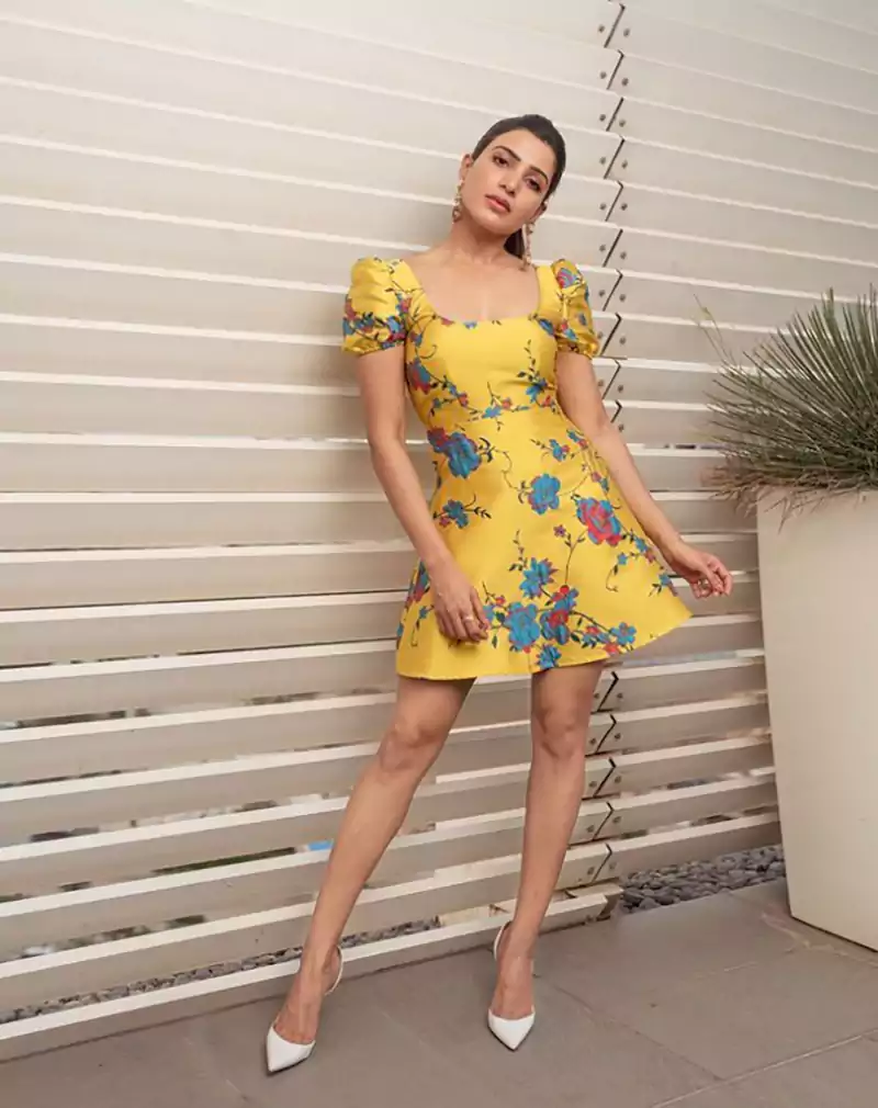 Samantha hot pictures in yellow dress