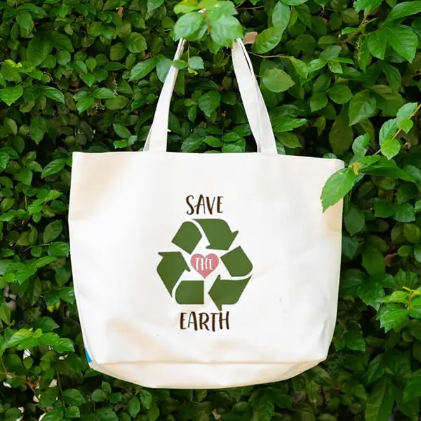 Recycled Tote Bags Do Not Pollute the Environment