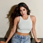 Janhvi Kapoor Hot Look in Shorts