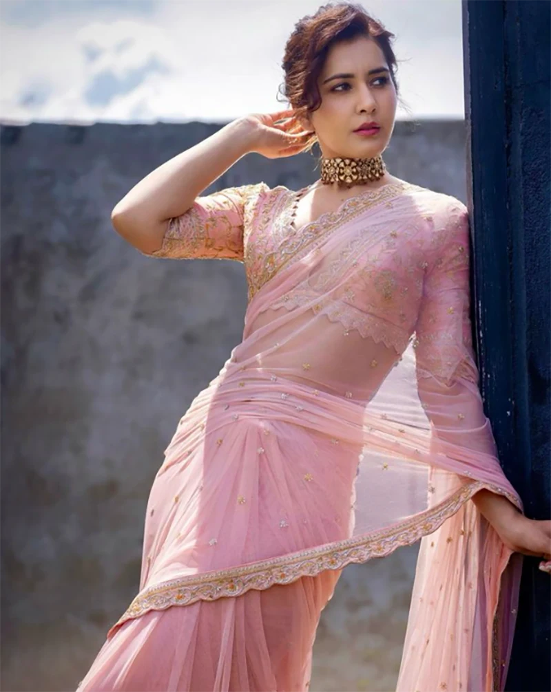 Rashi Khanna Pics in Traditional Wear