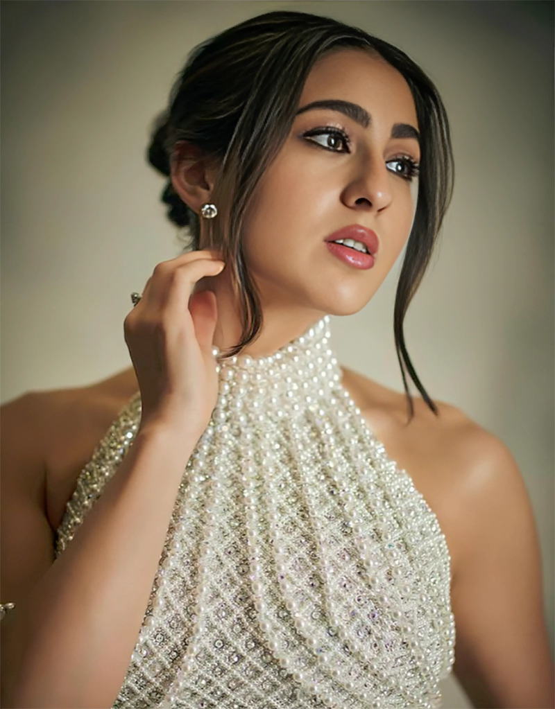 Sara Ali Khan Pics in Hot Designer Pearl Outfit