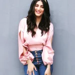 Shruti Haasan Hot Photos in Jeans and a Crop Top 